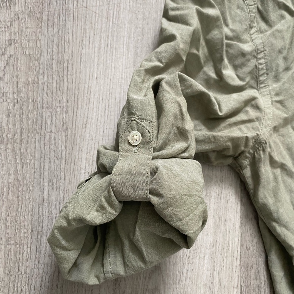 Button up - Picture 3 of 3